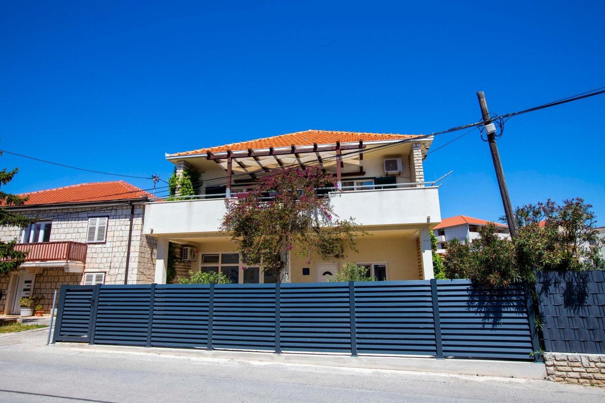 Apartment Laura Trogir Exterior foto