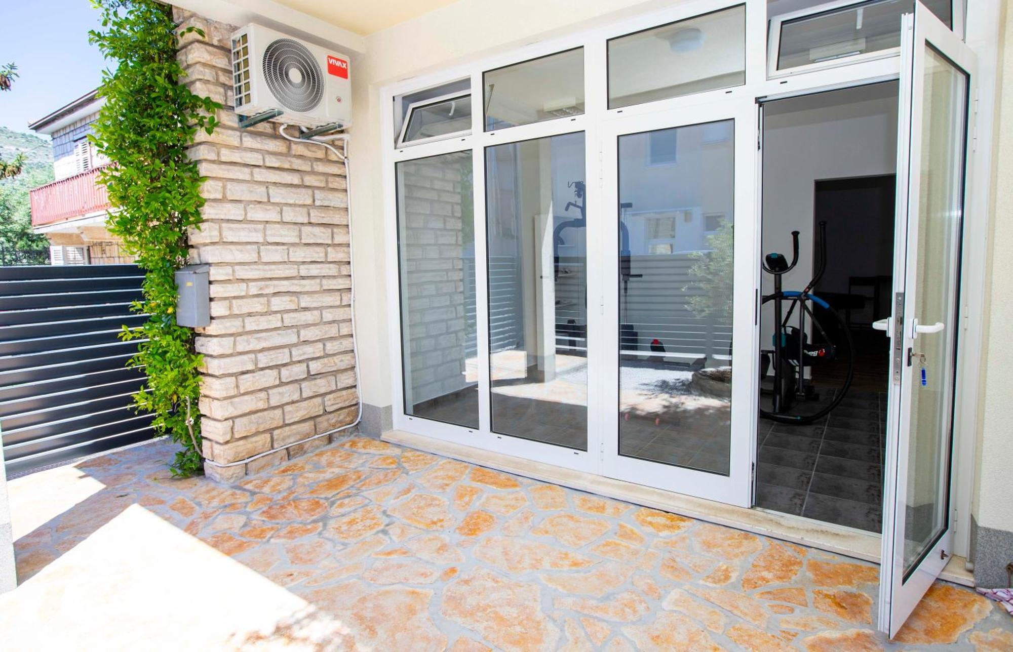 Apartment Laura Trogir Exterior foto